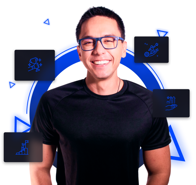 Imagem de um homem com camiseta preta, pele clara, cabelo preto e sorrindo com elementos azuis em torno dele.